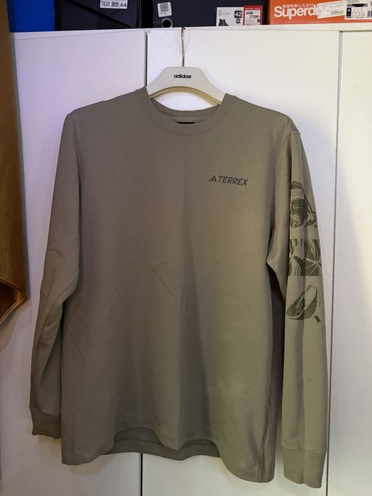 Одежда Adidas кофты и штаны