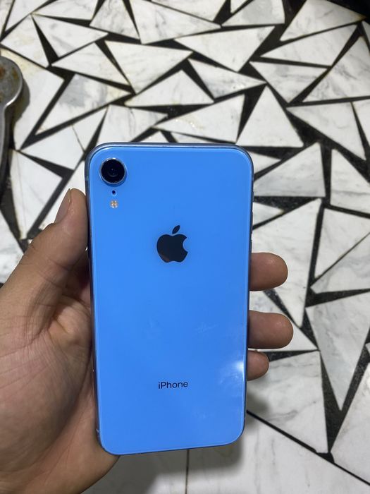 iphone XR   сотилади