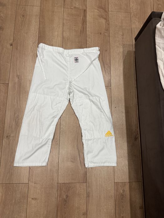 Adidas кимоно по дзюдо