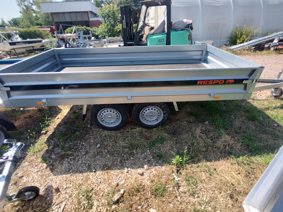 Колесари и ремаркета Respo