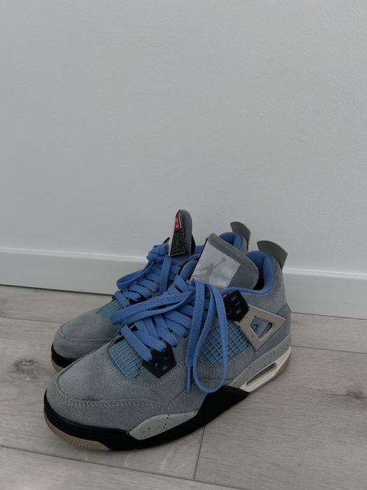 Jordan 4 Retro University Blue