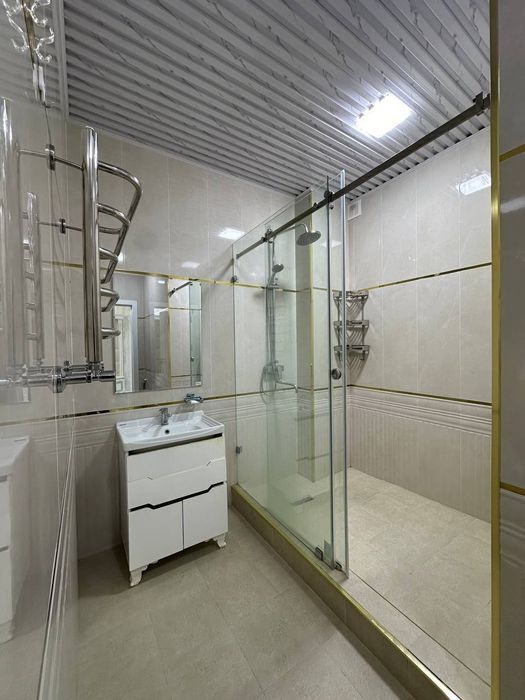 Сдаётся 3х комнатная квартира на 2м этаже, удобствами, Шота Руставели