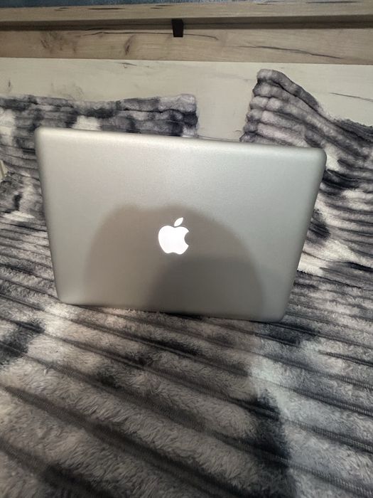 Vand laptop appel 2011