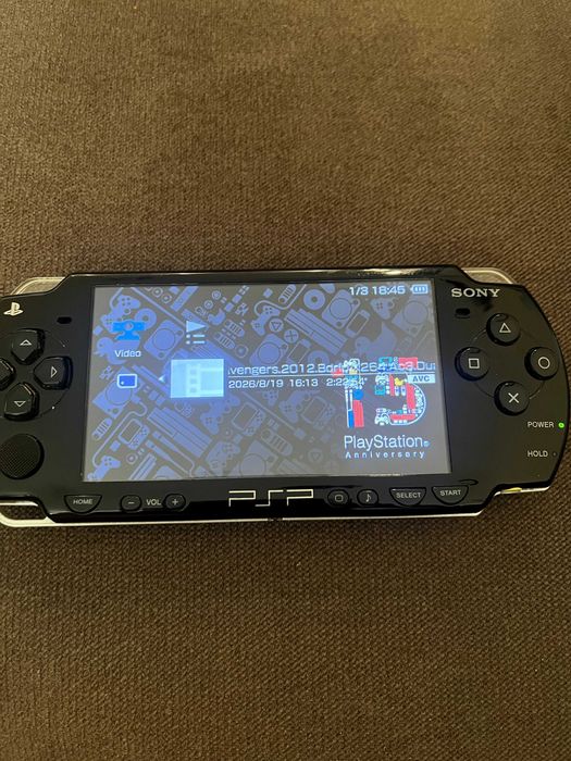 Продавам PSP 2000