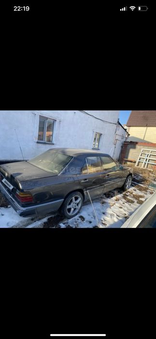 Автомобиль мерседес