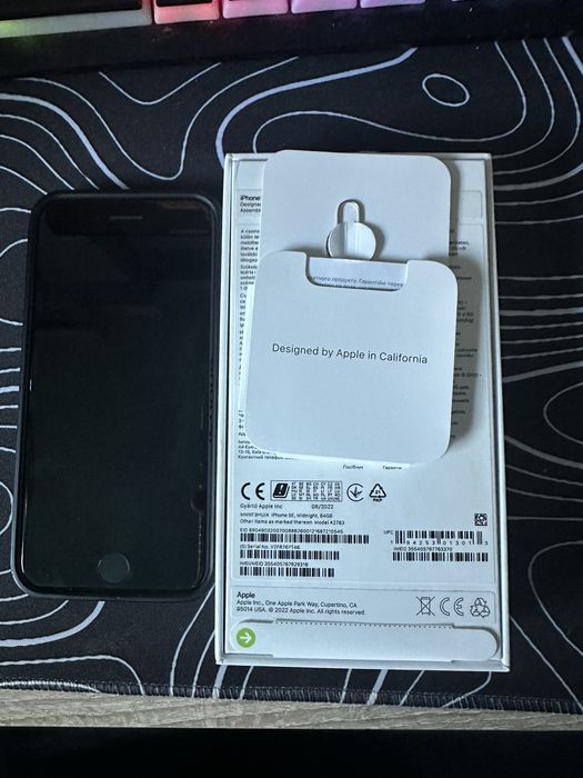 телефон Iphone SE 3