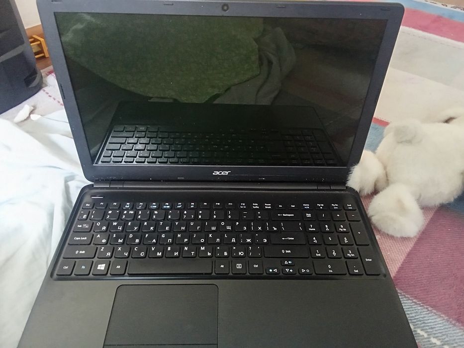 Продам ноутбук асер хорошем состояние