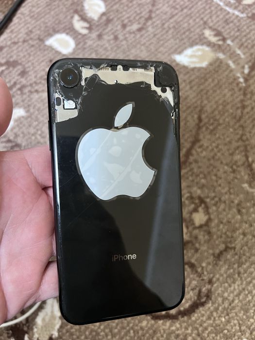 Айфон xr 64 гб.