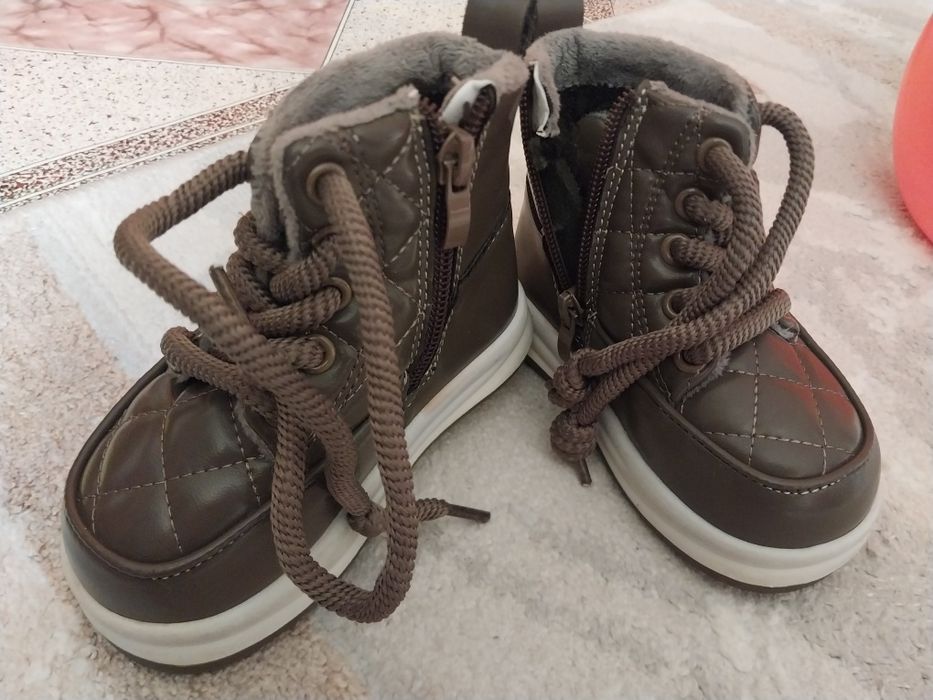Ботинки почти новые