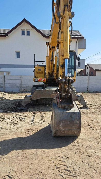 Excavator Roti Komatsu PW 160 7E0 16 Tone