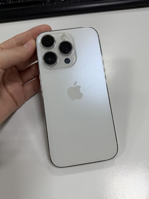 Продам iPhone 14pro в отличном состоянии