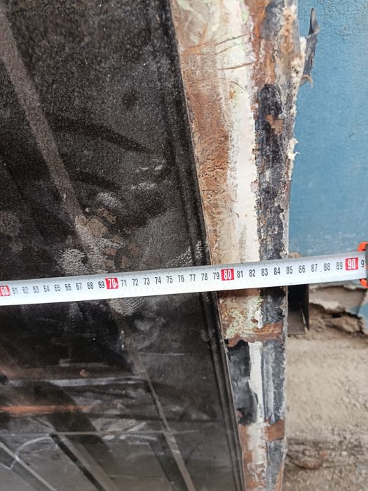 Продам входную дверь