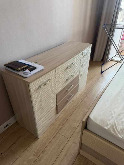Продам спальный гарнитур