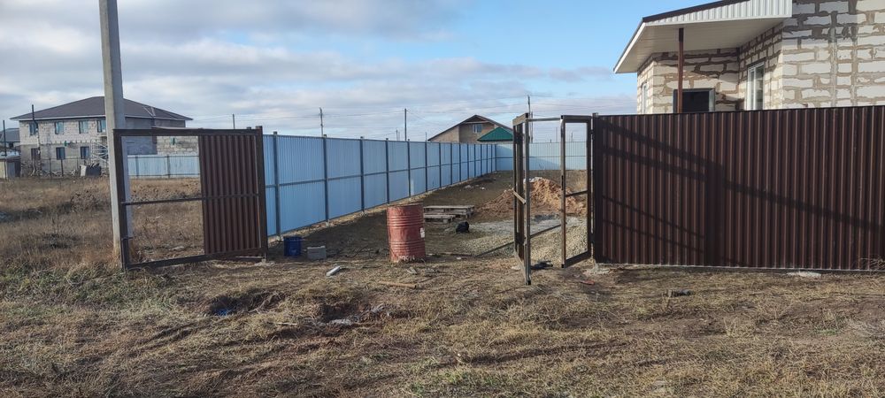 Забор из профлиста .