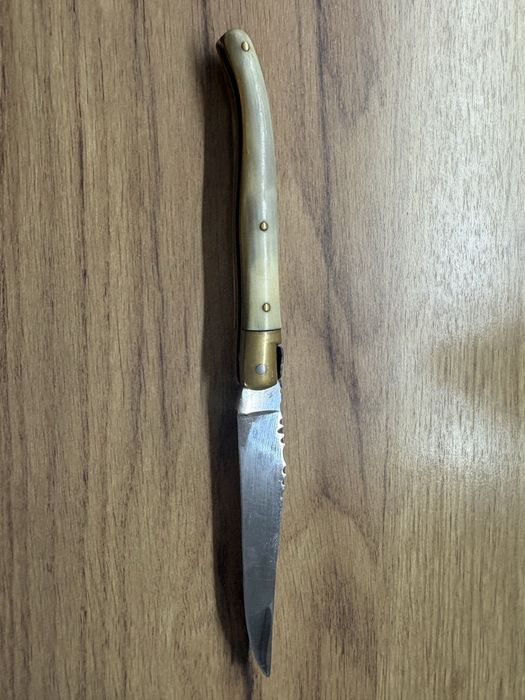 Френски сгъваем нож Laguiole стомана 12C27