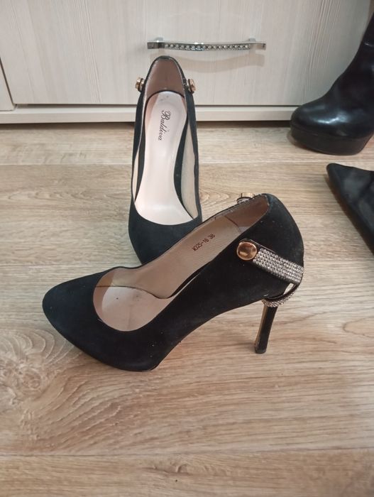 Продаётся обувь женская б/у