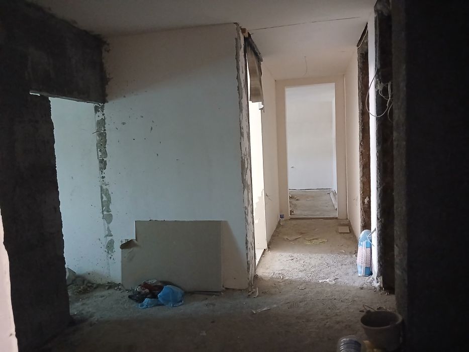 Продаётся 3 ком квартира 4 этаже 90 кв