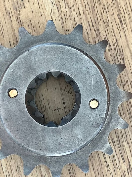 Vând superpinion nou ducati monster