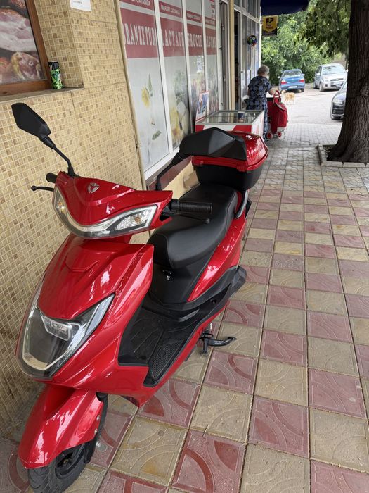 Vând scuter electric ZTECH fara permis