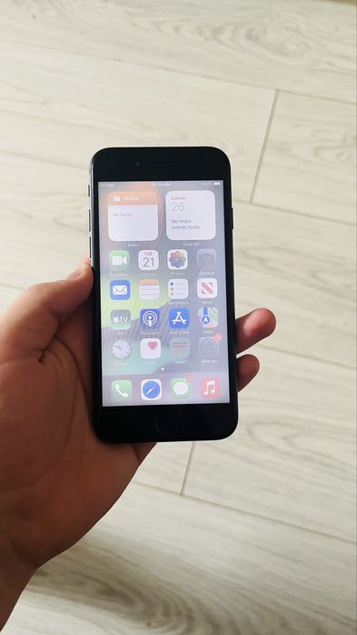 Продам айфон 7, iphone 7 в хорошем состоянии