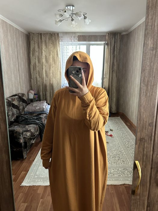 Продам платья  по 5000 одевала пару раз