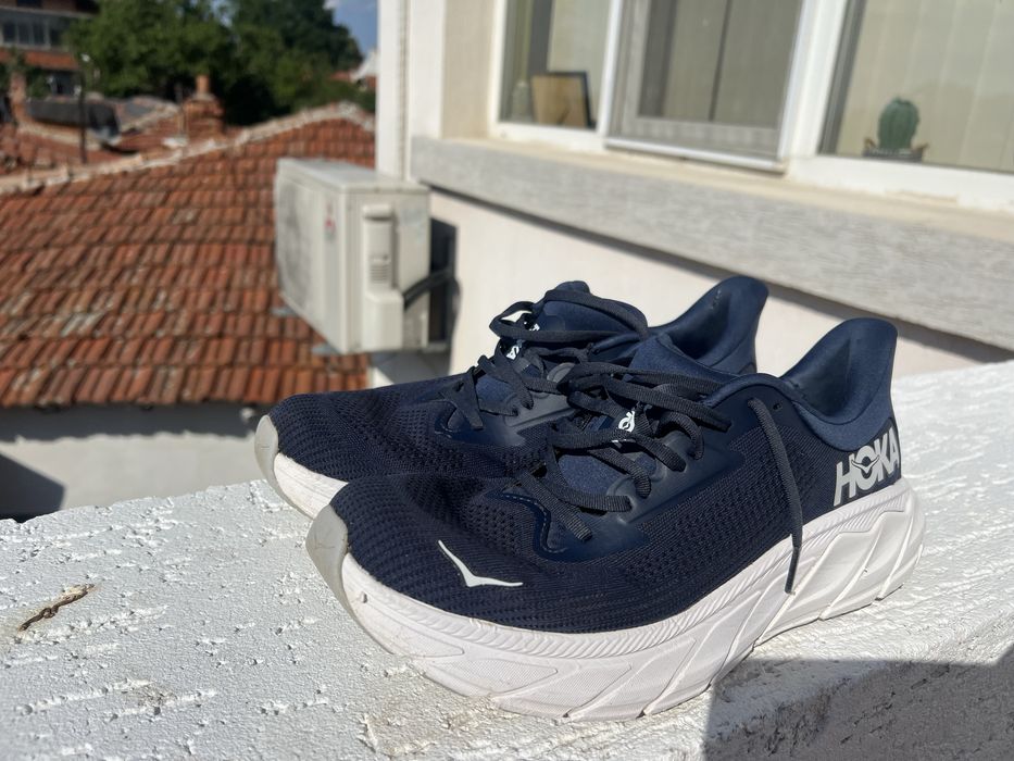 Hoka One One Arahi 7 44
