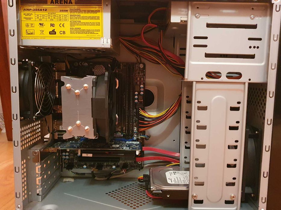 Sistem PC cu AMD APU A10-5700, 8GB DDR3 la 1866 MHz si SSD 120 GB nou