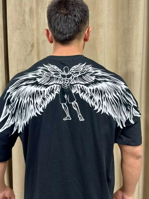 Erkaklar uchun "Oversize" Paxta Futbolka  Qulaylik va Uslub oq va qora