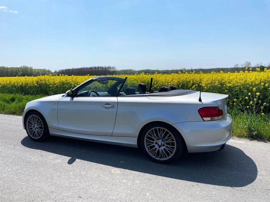 Vând Bmw e88 118.i benzina