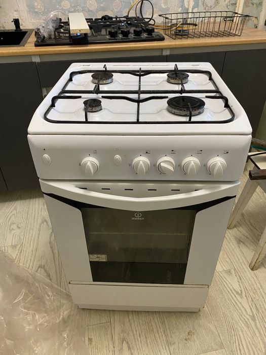 Продам газплиту