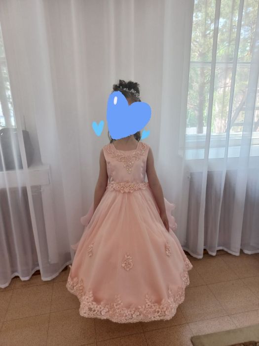 Продам детские платья