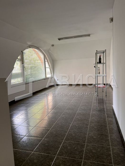 Дава се под наем Офис в София, Изток - 90 кв.м за 816 € - Снимка #3