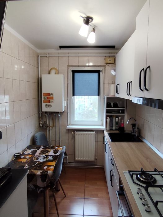 2 camere semidecomandat, Craiovita Noua, zona Materna