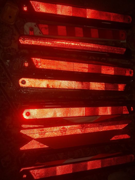 Продам аварийные знаки