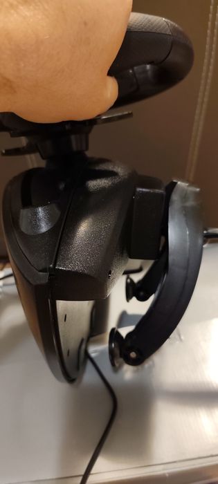 Trustmaster Ferrari Force Feedback Волан за рейсинг игри