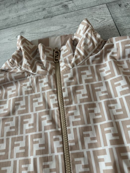 IN STOC | Geaca de faâș Fendi cu 2 fețe Premium