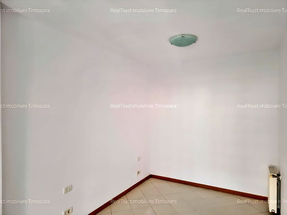Ansamblul Rezidențial RING. Apartament spațios, zona Torontalului, et.2, parcare