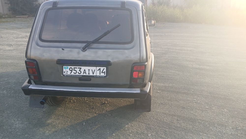 Продам ниву 5 дверную