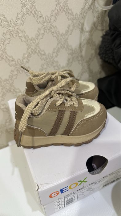 Кроссовки детский