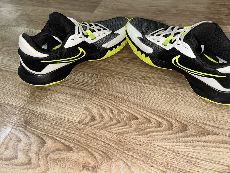 Nike Precision 6