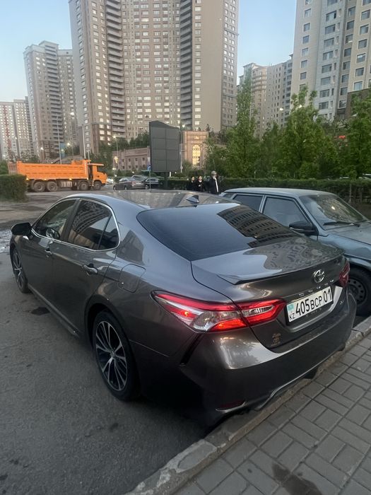 Тойота камри 70 se 2019г