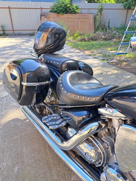 Vind Yamaha xv1600 roadstar  an 2002 .