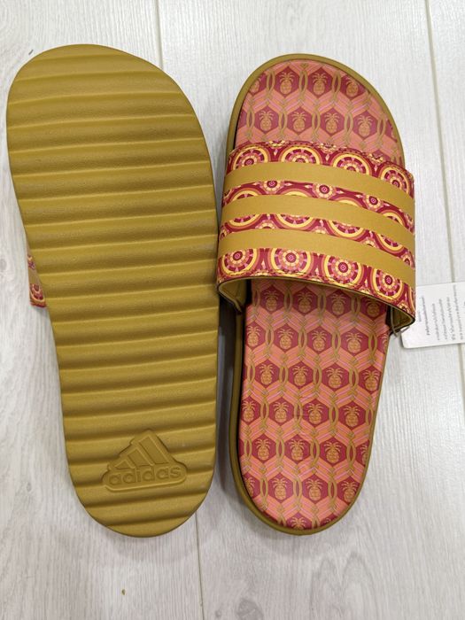 Летние тапочки женские Adidas