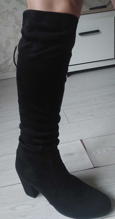 Cizme lungi piele intoarsa/ catifea marimea 38
