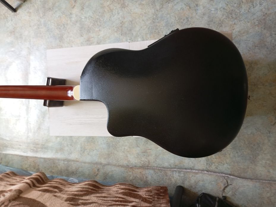 Электроакустическая гитара.Cadenza.