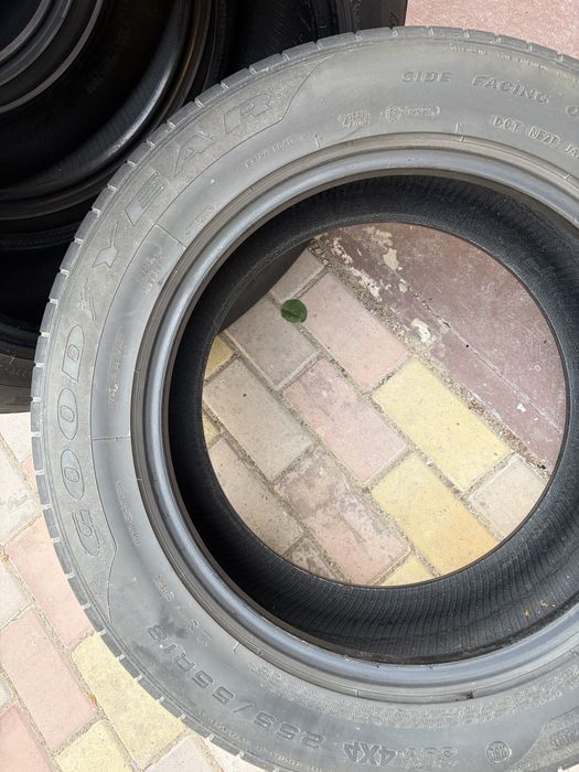 Продам резину 255/55 R18