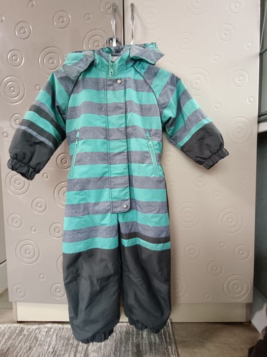 Продам детский комбинезон ( осень-весна) 110 см