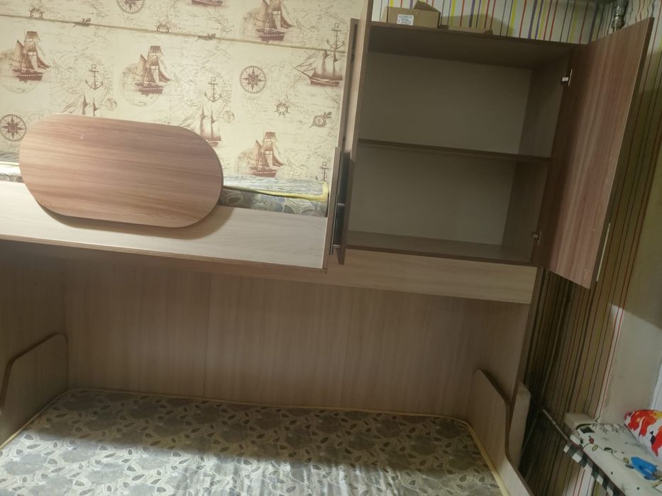 Продам двухярусную кровать