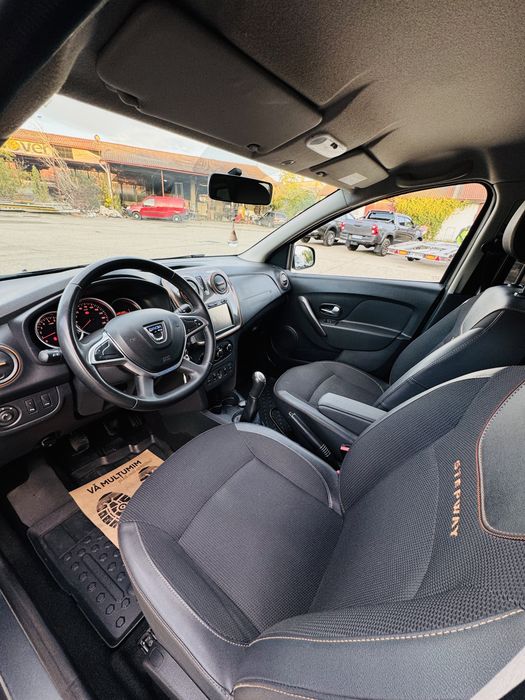 Dacia Logan MCV Stepway 0.9 TCe (90 CP) • 2017 • 120.000 km • Cameră • Navigație • Rate
