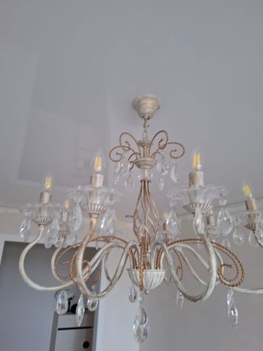 Люстра…………………………………………………………..